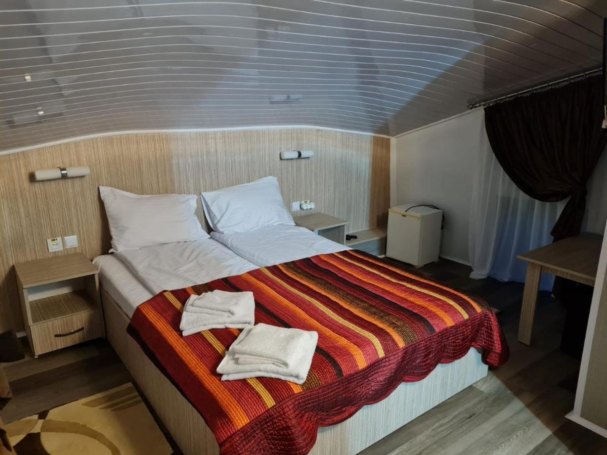 Hotel Plutitor Casa Pescarilor Sulina Ngoại thất bức ảnh
