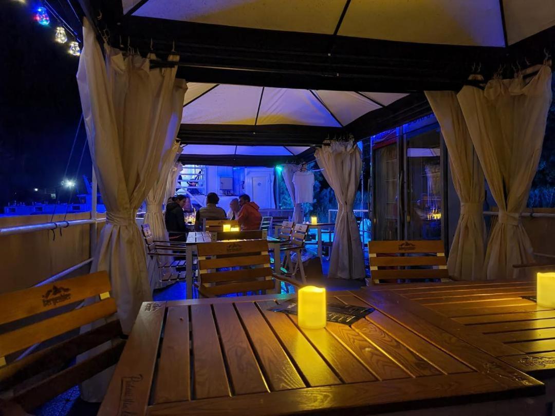 Hotel Plutitor Casa Pescarilor Sulina Ngoại thất bức ảnh