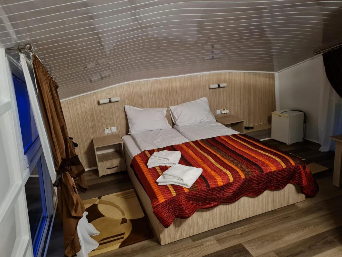 Hotel Plutitor Casa Pescarilor Sulina Ngoại thất bức ảnh