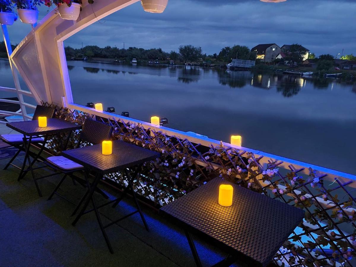 Hotel Plutitor Casa Pescarilor Sulina Ngoại thất bức ảnh